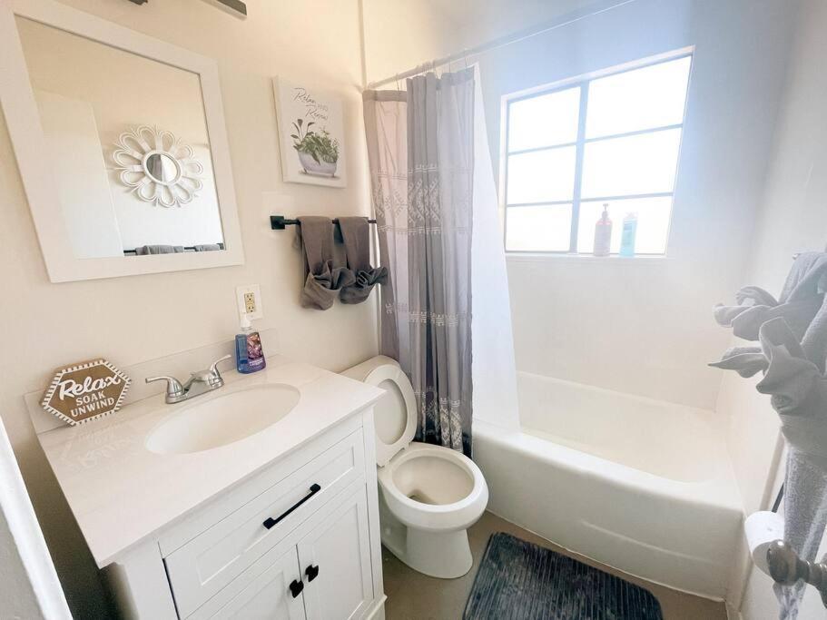 הוילה אלבוקרקי Pet Friendly! Private Casita In Nob Hill מראה חיצוני תמונה